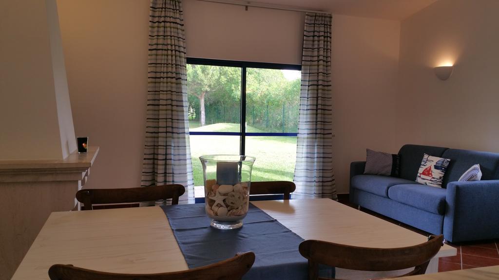 Apartamentos Clube Da Bemposta Alvor Bilik gambar